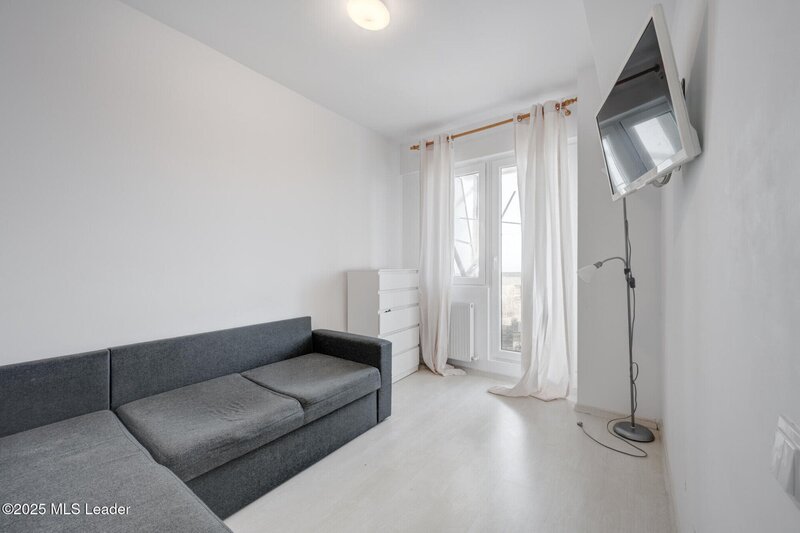 Bragadiru, apartament unic cu etaj, baie matrimoniala si balcon generos