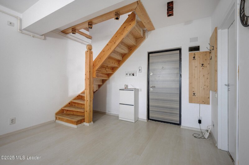 Bragadiru, apartament unic cu etaj, baie matrimoniala si balcon generos