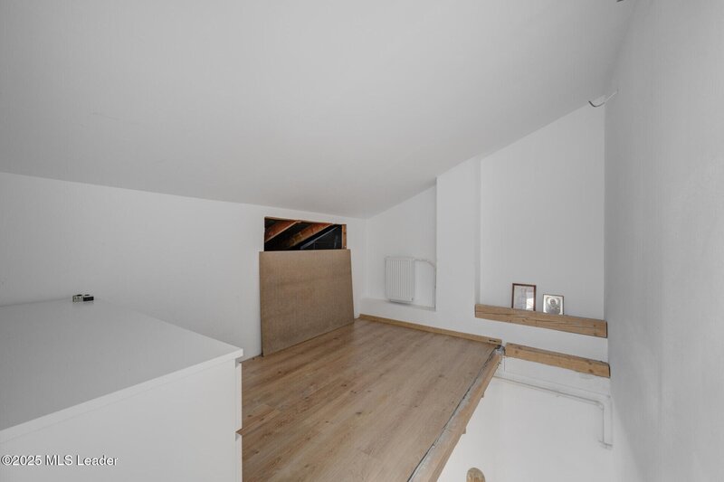 Bragadiru, apartament unic cu etaj, baie matrimoniala si balcon generos
